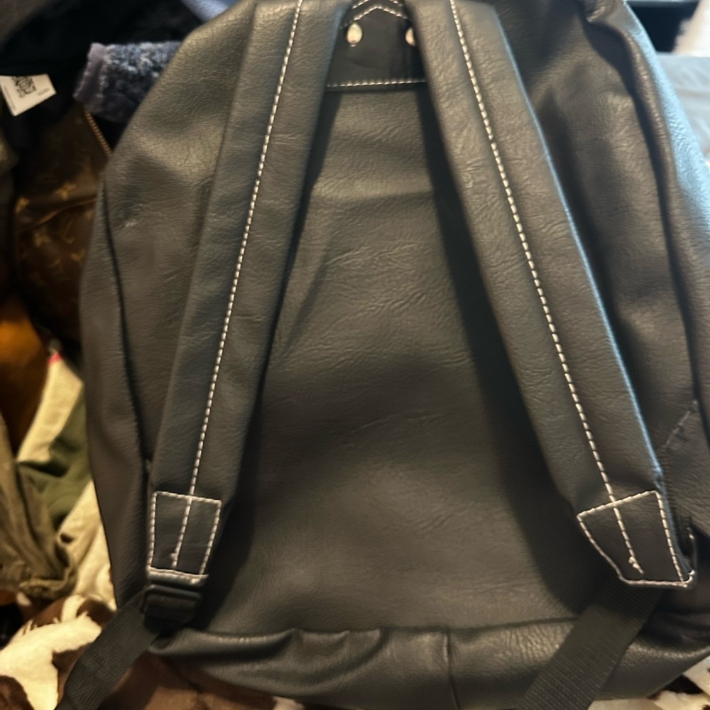 Harley-Davidson Black Backpack with Eagle Emblem - Picture 4 of 4